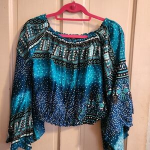 Women's o/s cropped top